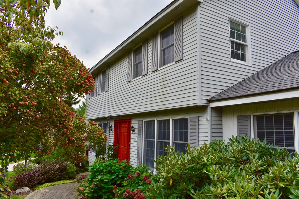 Photo of 334 Terrill Avenue, Grand Haven, MI 49417 (MLS # 25044979)