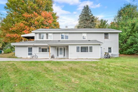 Photo of 11124 E M-55, Cadillac, MI 49601 (MLS # 25052378)