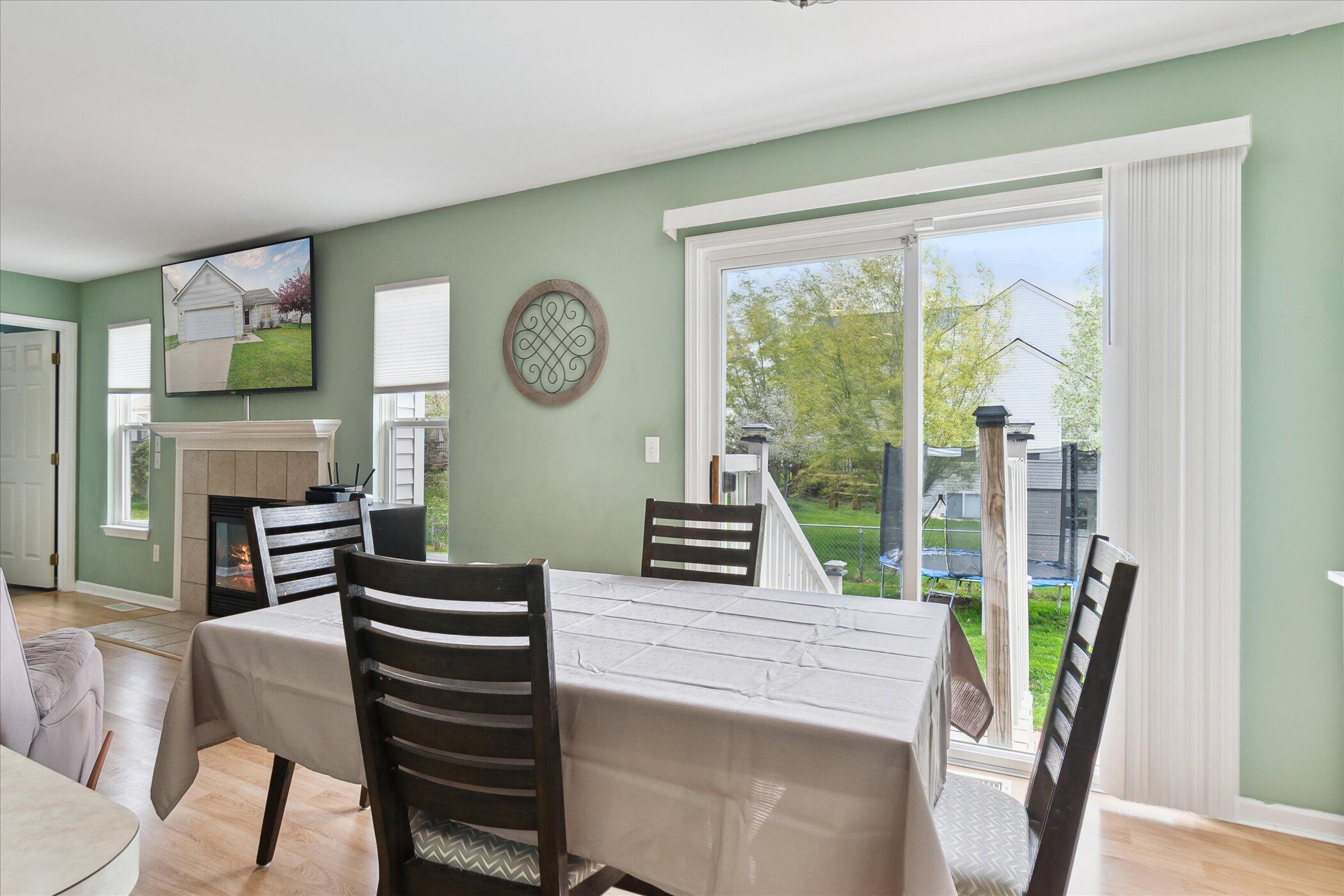 Ypsilanti, Michigan 48197, United States, 4 Bedrooms Bedrooms, ,3 BathroomsBathrooms,Residential,Pending,121230