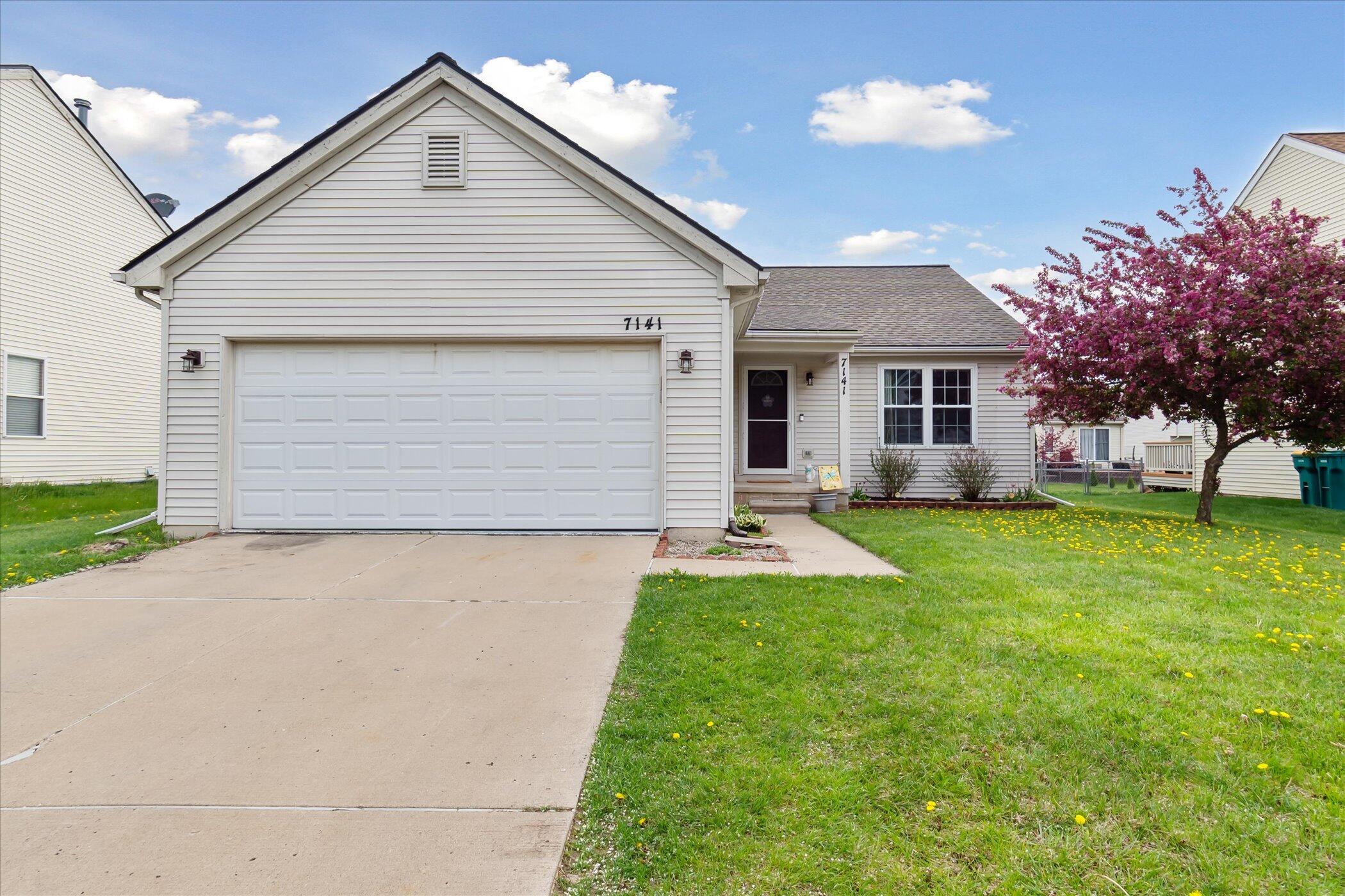 Ypsilanti, Michigan 48197, United States, 4 Bedrooms Bedrooms, ,3 BathroomsBathrooms,Residential,Pending,121230