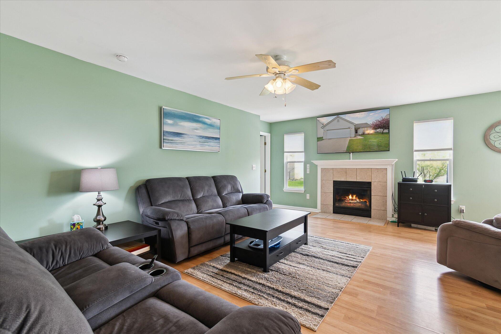 Ypsilanti, Michigan 48197, United States, 4 Bedrooms Bedrooms, ,3 BathroomsBathrooms,Residential,Pending,121230