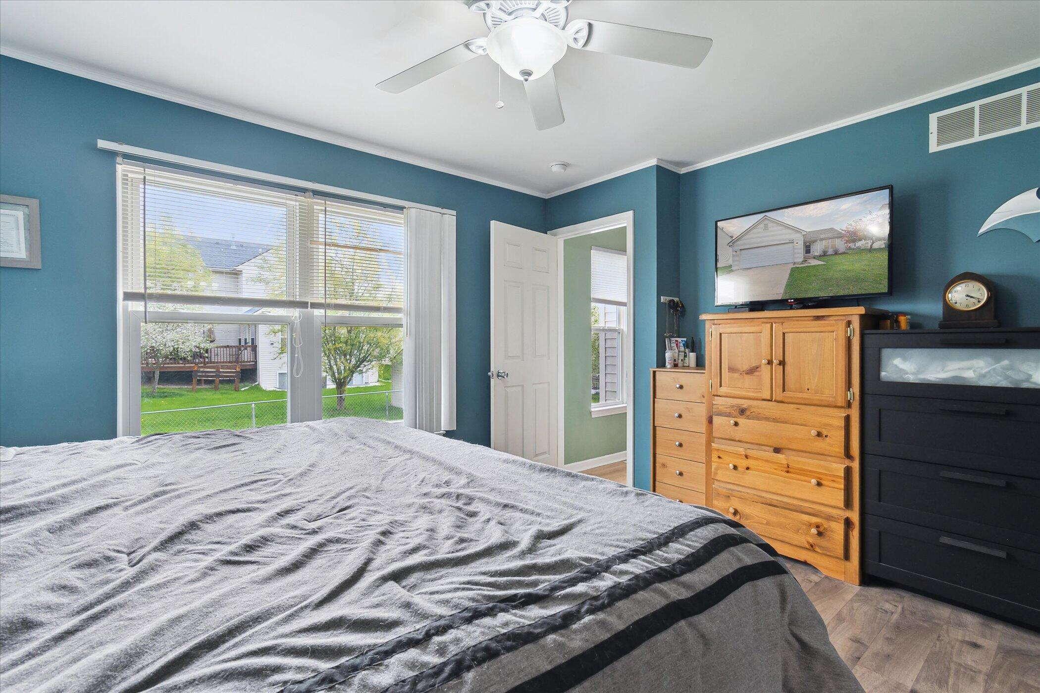 Ypsilanti, Michigan 48197, United States, 4 Bedrooms Bedrooms, ,3 BathroomsBathrooms,Residential,Pending,121230