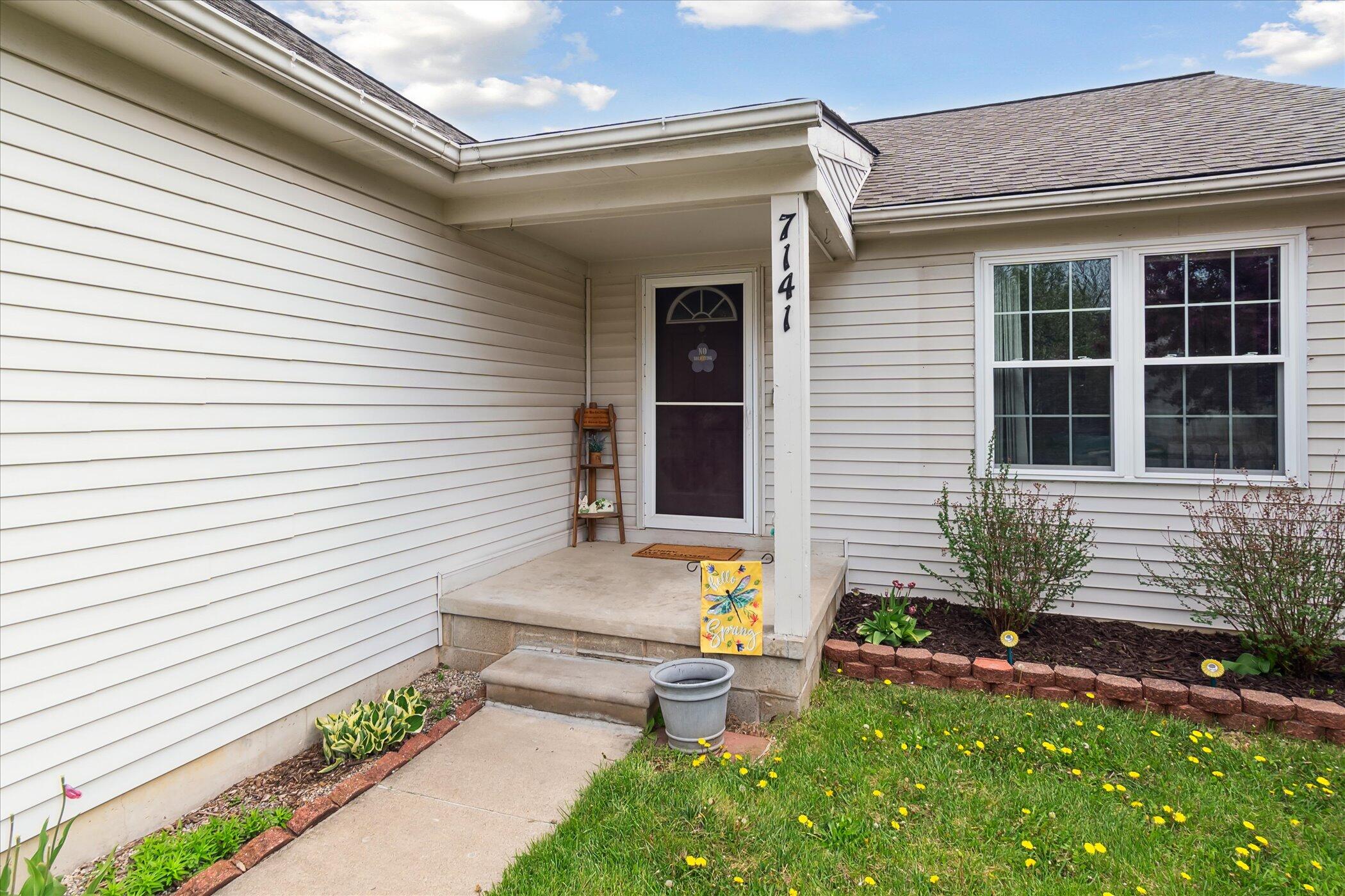 Ypsilanti, Michigan 48197, United States, 4 Bedrooms Bedrooms, ,3 BathroomsBathrooms,Residential,Pending,121230