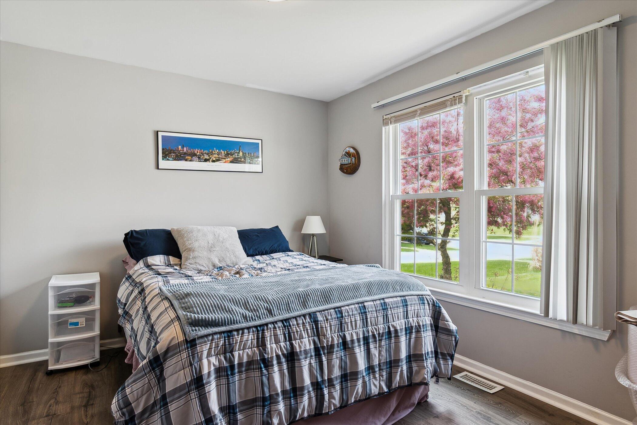 Ypsilanti, Michigan 48197, United States, 4 Bedrooms Bedrooms, ,3 BathroomsBathrooms,Residential,Pending,121230