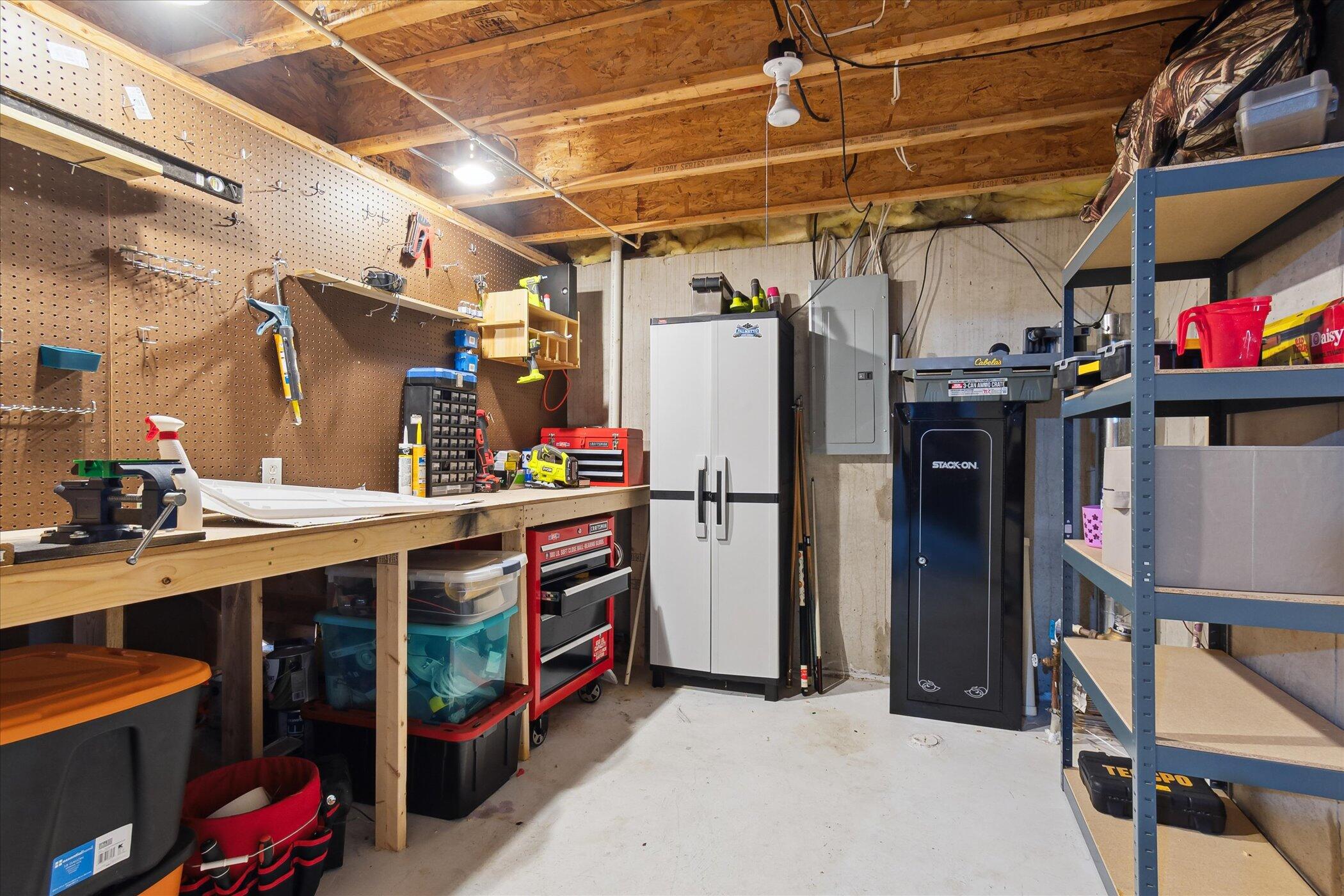 Ypsilanti, Michigan 48197, United States, 4 Bedrooms Bedrooms, ,3 BathroomsBathrooms,Residential,Pending,121230