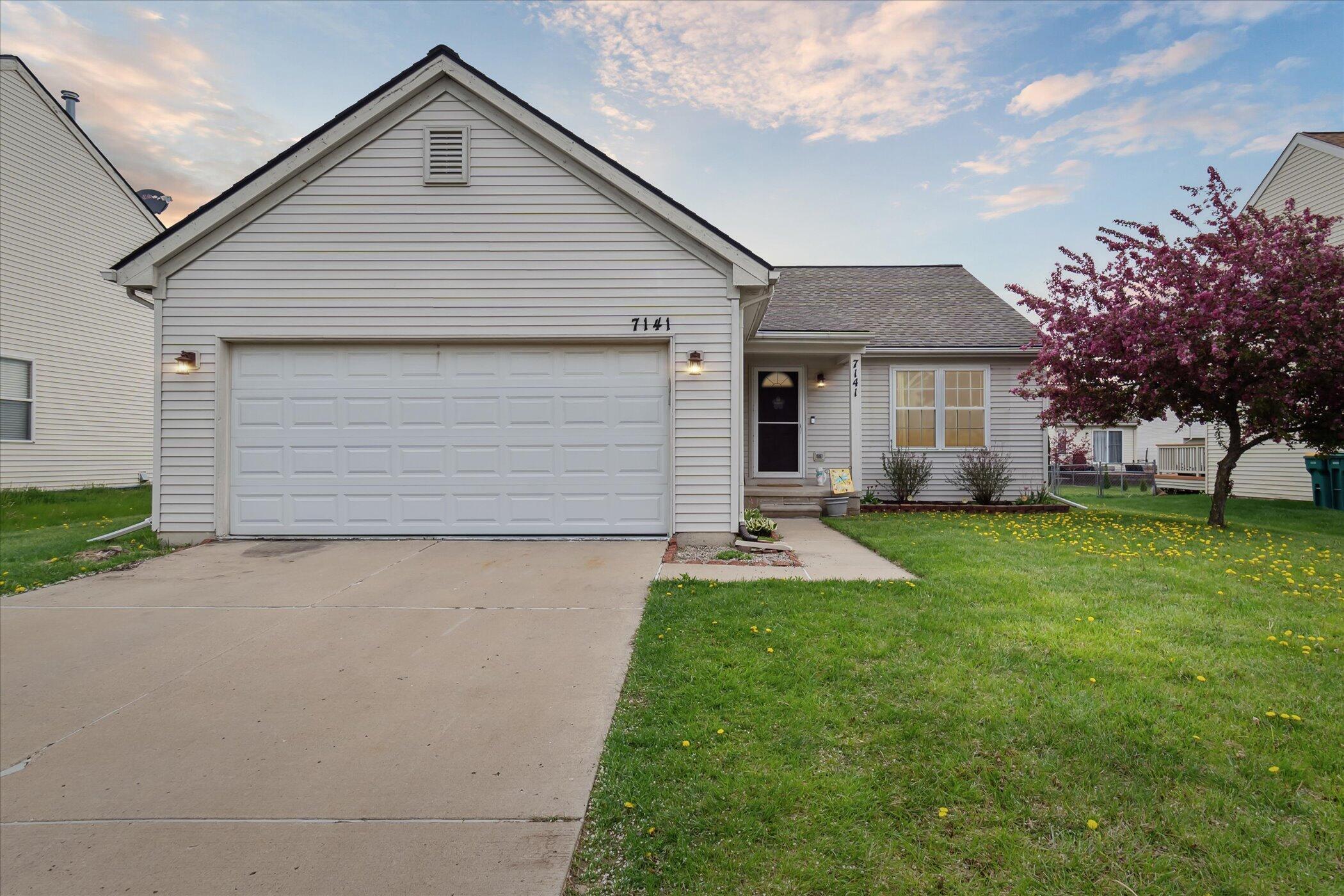 Ypsilanti, Michigan 48197, United States, 4 Bedrooms Bedrooms, ,3 BathroomsBathrooms,Residential,Pending,121230 Ypsilanti, Michigan 48197, United States, 4 Bedrooms Bedrooms, ,3 BathroomsBathrooms,Residential,Pending,121230