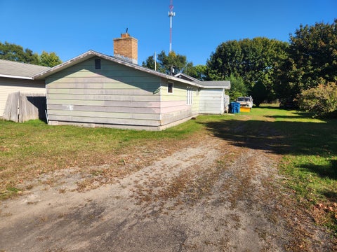Photo of 1735 Maywood Avenue, Manistee, MI 49660 (MLS # 26054084)