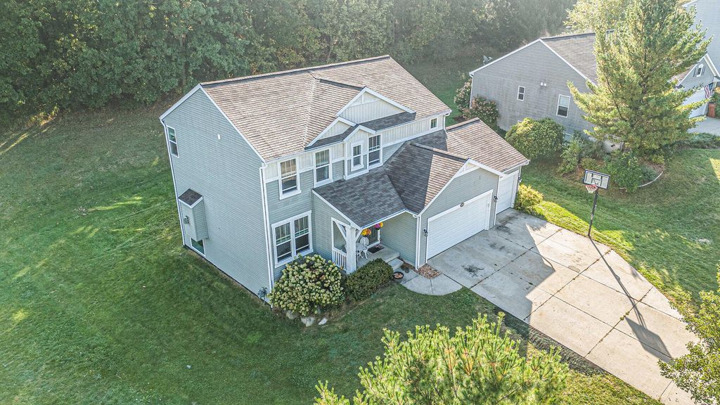 Photo of 9700 Sunset Ridge Drive NE, Rockford, MI 49341 (MLS # 25049737)