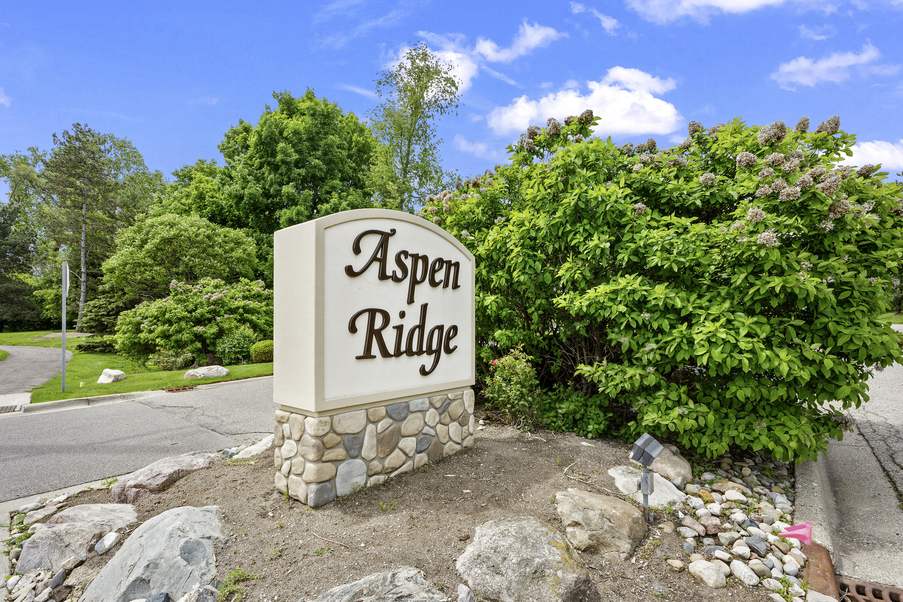 6352 Aspen Ridge Boulevard