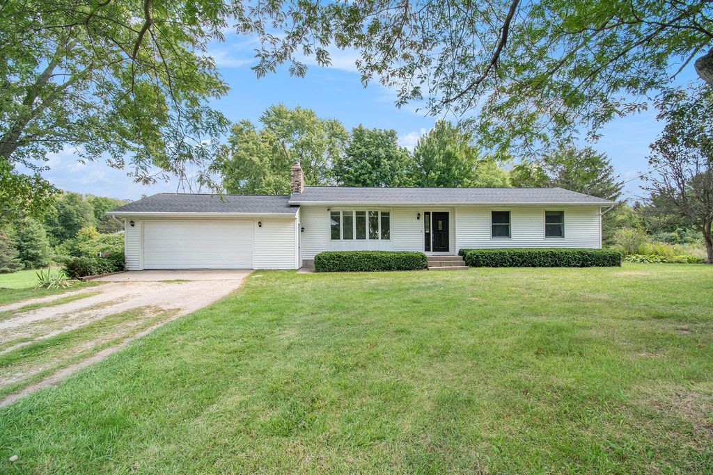 Photo of 10280 Tefft Avenue NE, Rockford, MI 49341 (MLS # 25045107)