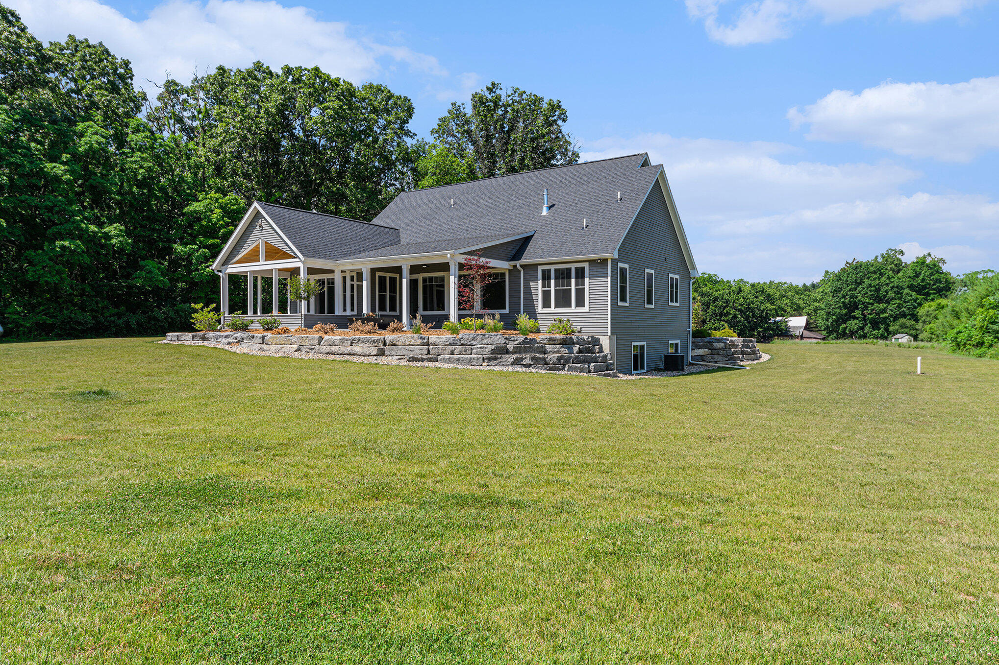 Kalamazoo, Michigan 49009, United States, 4 Bedrooms Bedrooms, ,3 BathroomsBathrooms,Residential,Active,162106