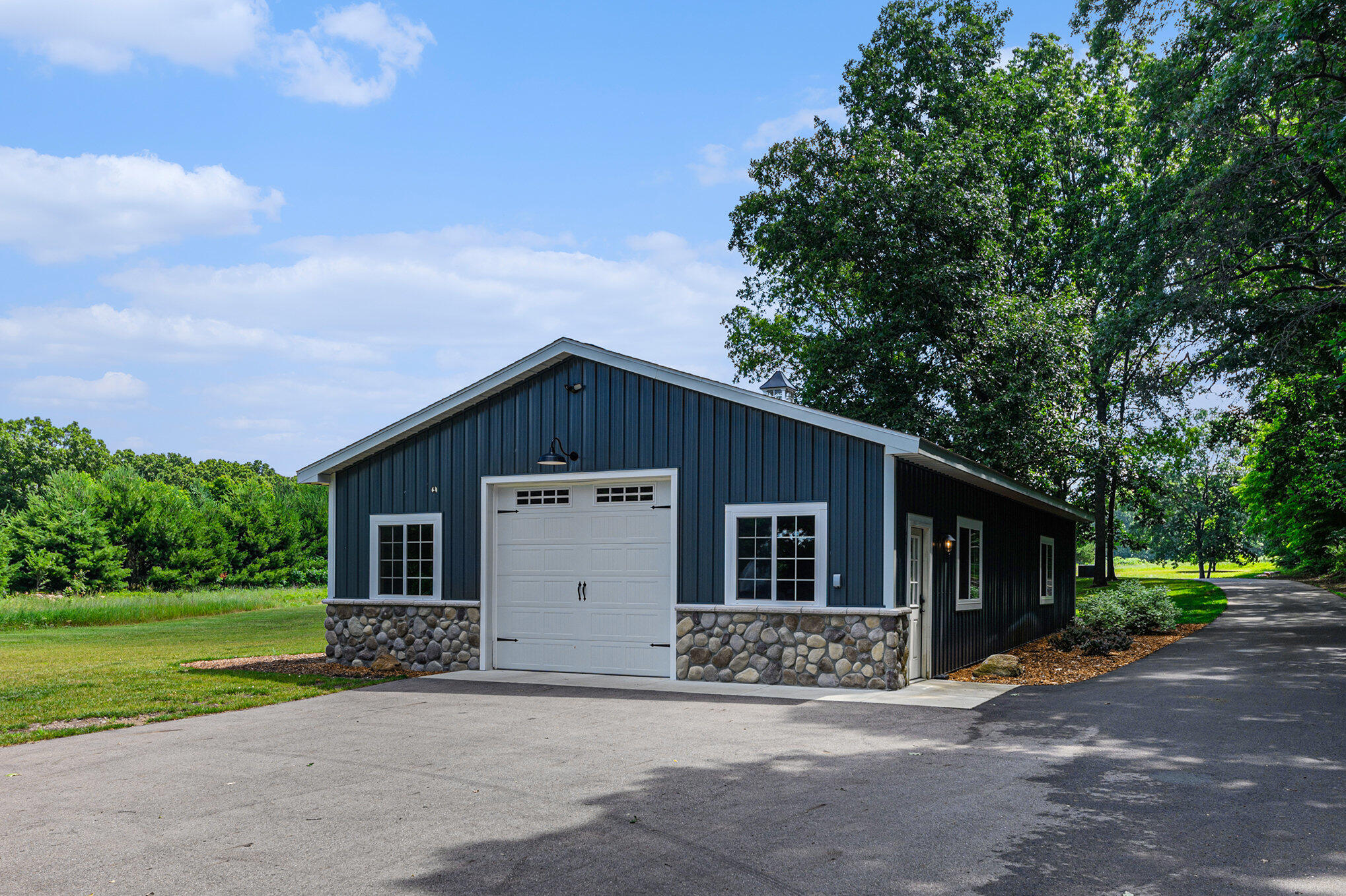 Kalamazoo, Michigan 49009, United States, 4 Bedrooms Bedrooms, ,3 BathroomsBathrooms,Residential,Active,162106