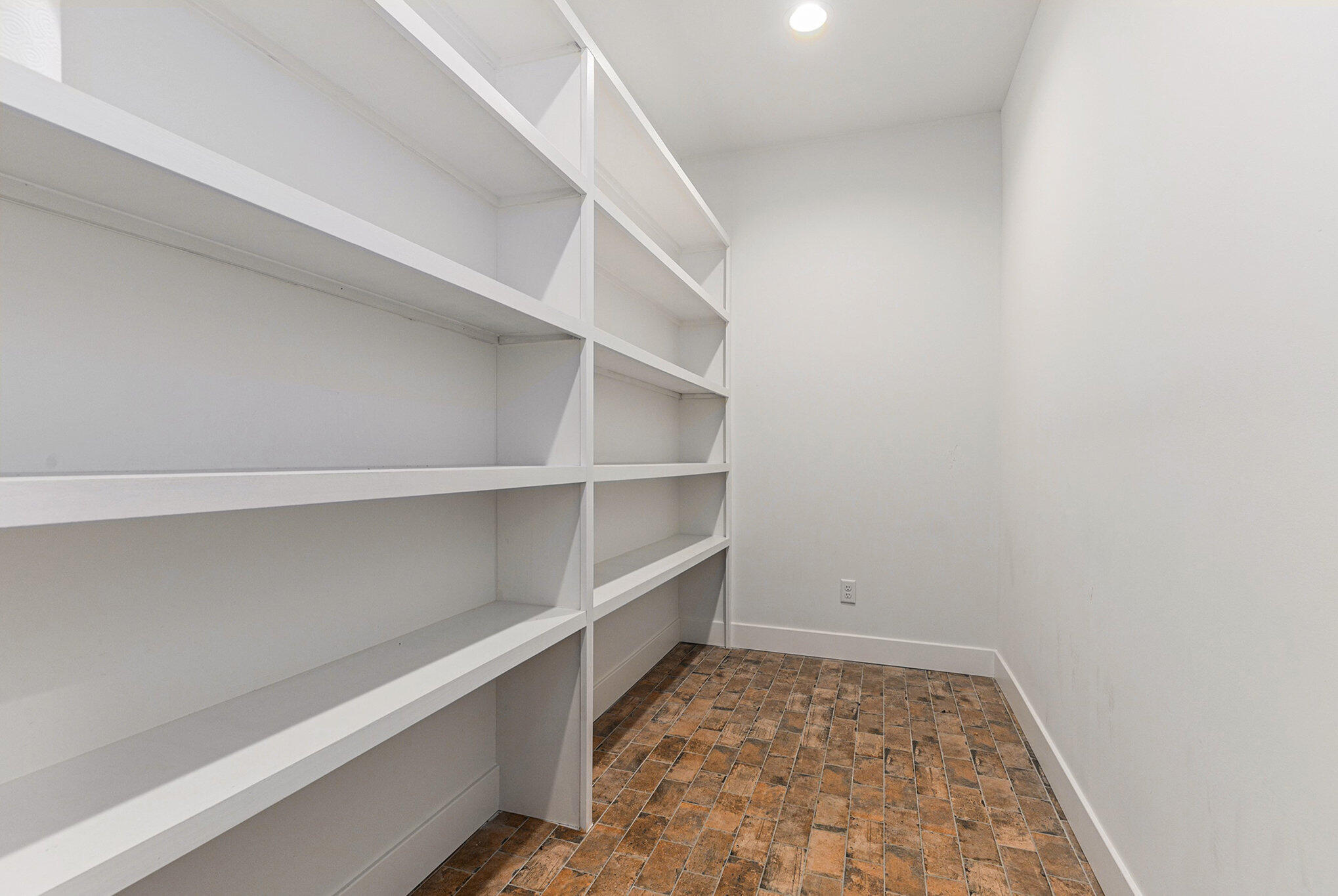 Kalamazoo, Michigan 49009, United States, 4 Bedrooms Bedrooms, ,3 BathroomsBathrooms,Residential,Active,162106