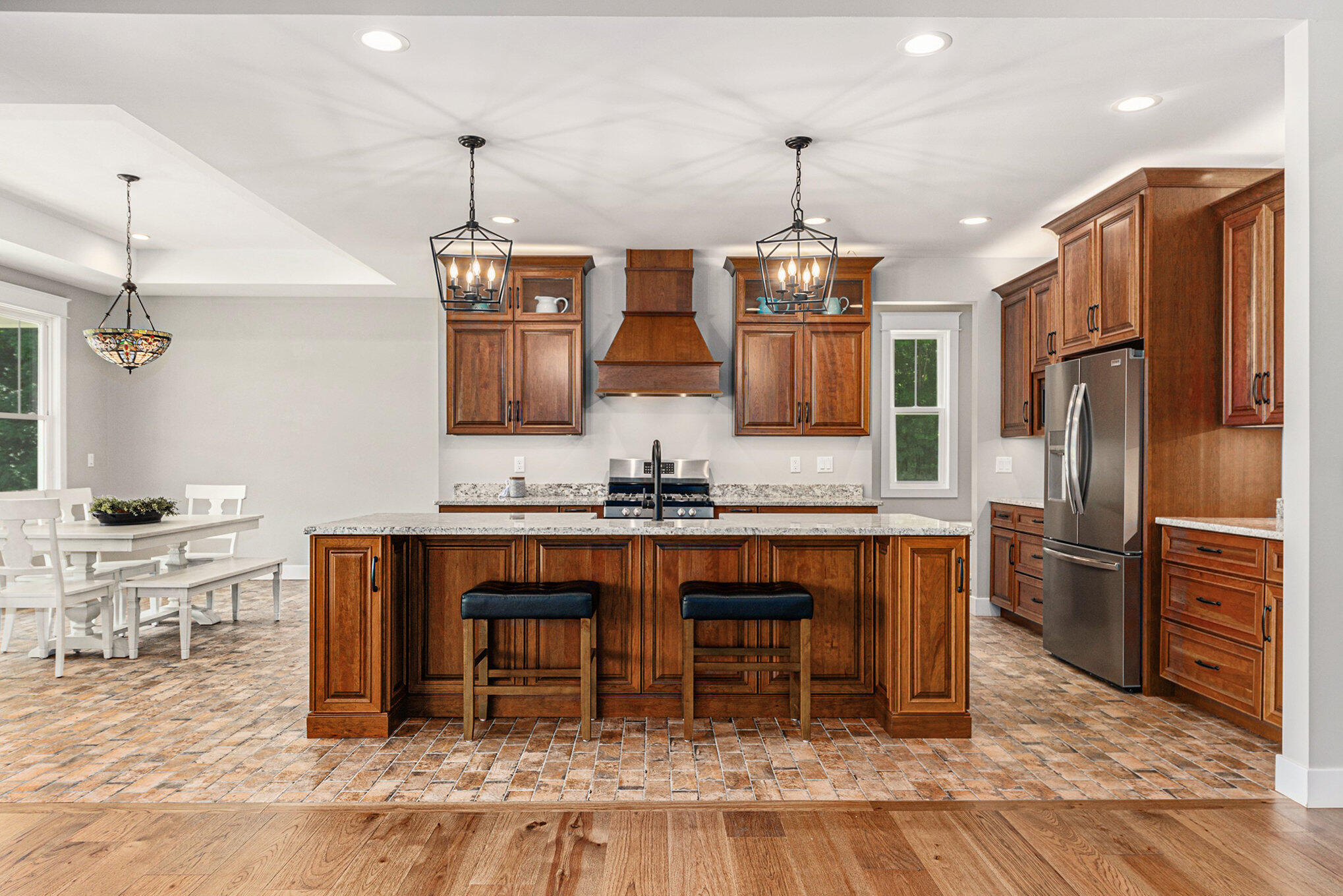 Kalamazoo, Michigan 49009, United States, 4 Bedrooms Bedrooms, ,3 BathroomsBathrooms,Residential,Active,162106