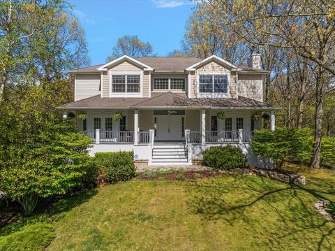 5421 Fairview Street Stevensville MI 49127