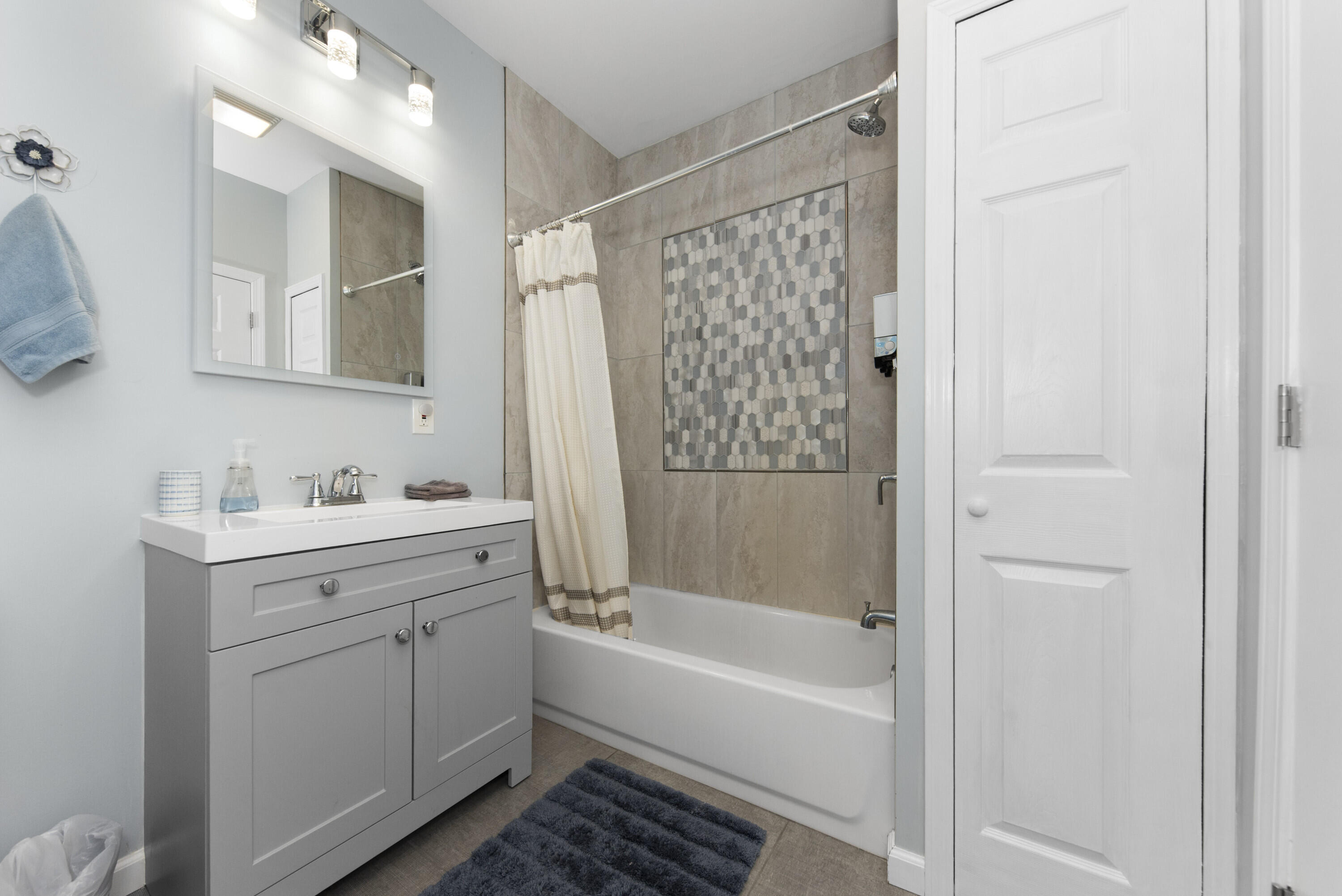 Howell, Michigan 48843, United States, 3 Bedrooms Bedrooms, ,3 BathroomsBathrooms,Residential,Active,184602