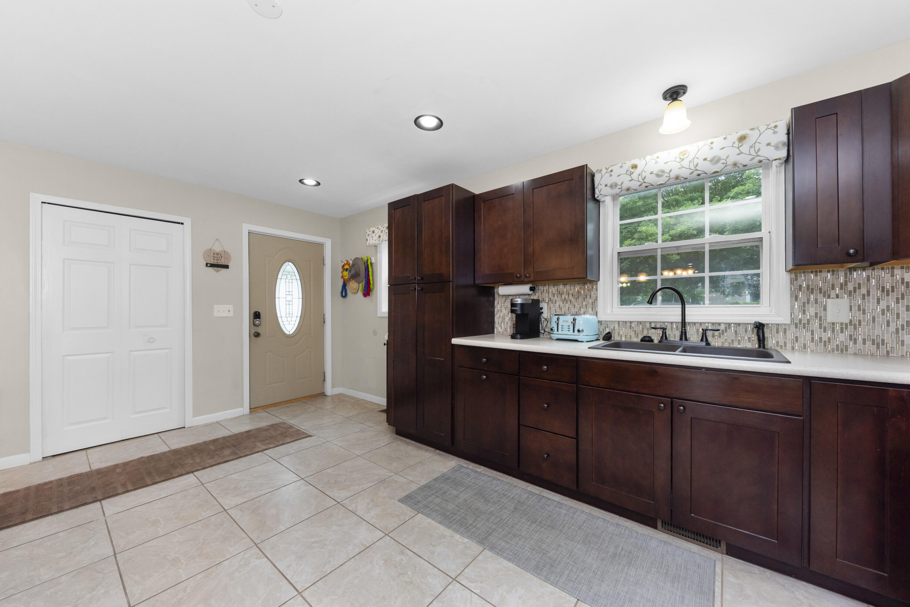 Howell, Michigan 48843, United States, 3 Bedrooms Bedrooms, ,3 BathroomsBathrooms,Residential,Active,184602