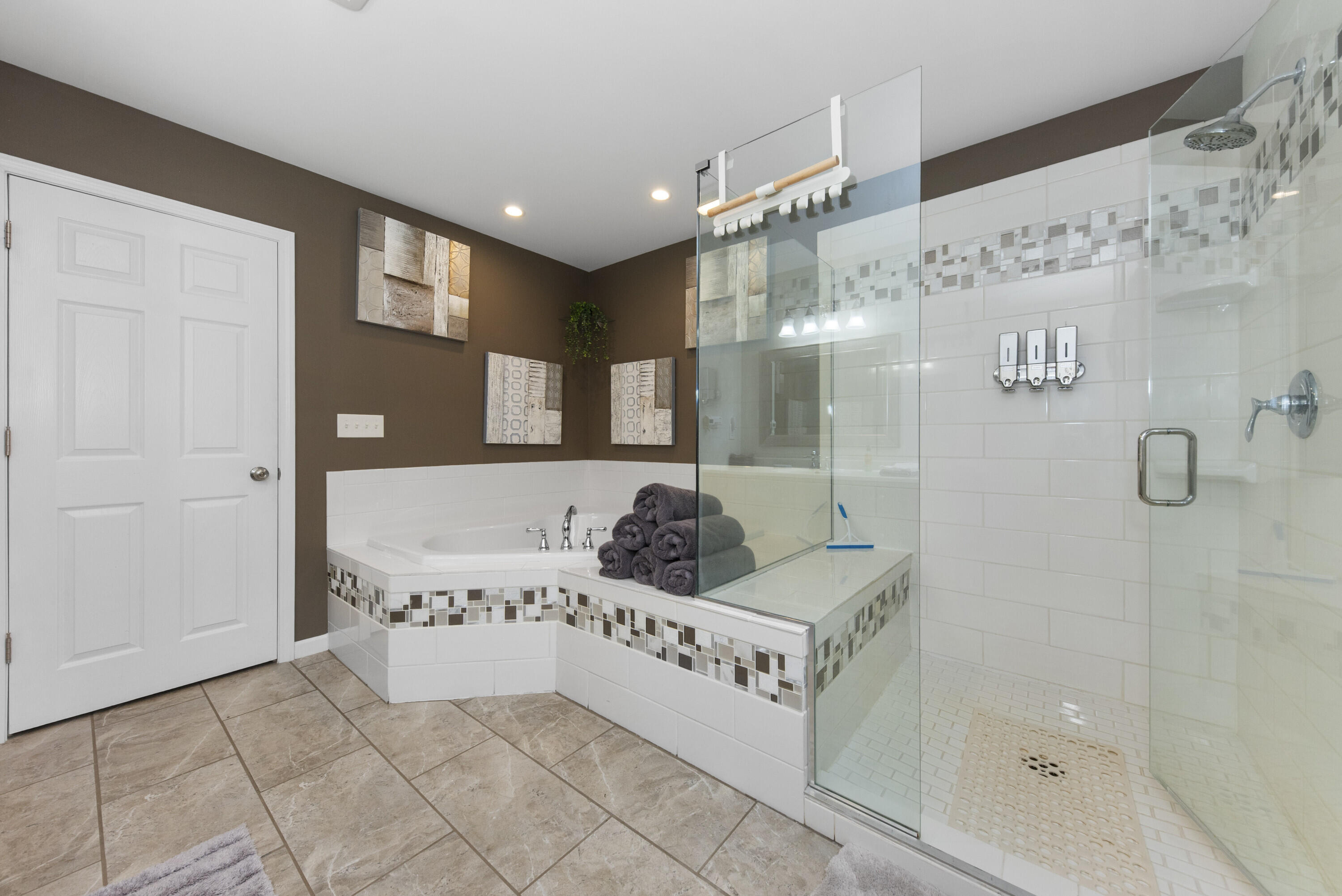 Howell, Michigan 48843, United States, 3 Bedrooms Bedrooms, ,3 BathroomsBathrooms,Residential,Active,184602