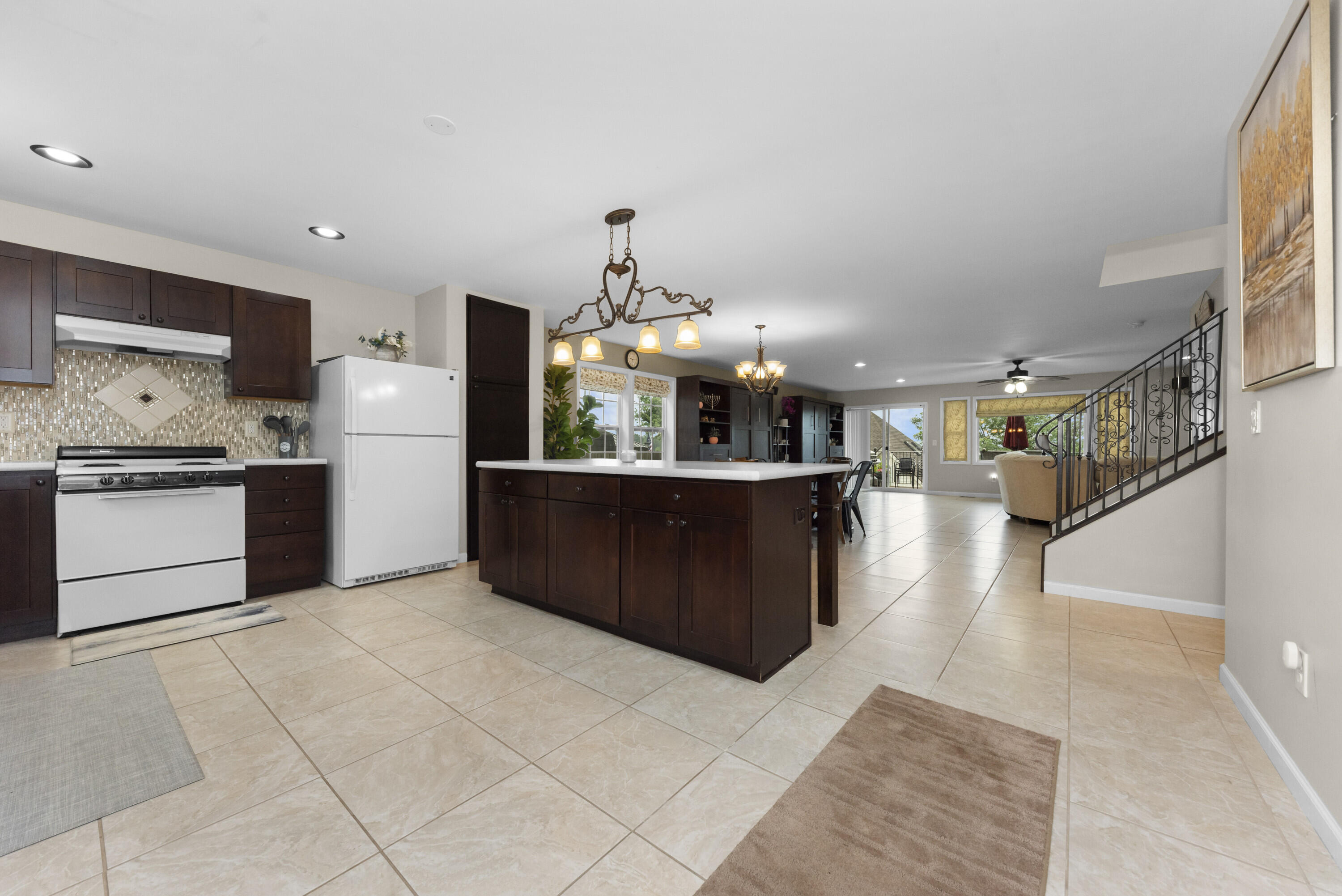 Howell, Michigan 48843, United States, 3 Bedrooms Bedrooms, ,3 BathroomsBathrooms,Residential,Active,184602