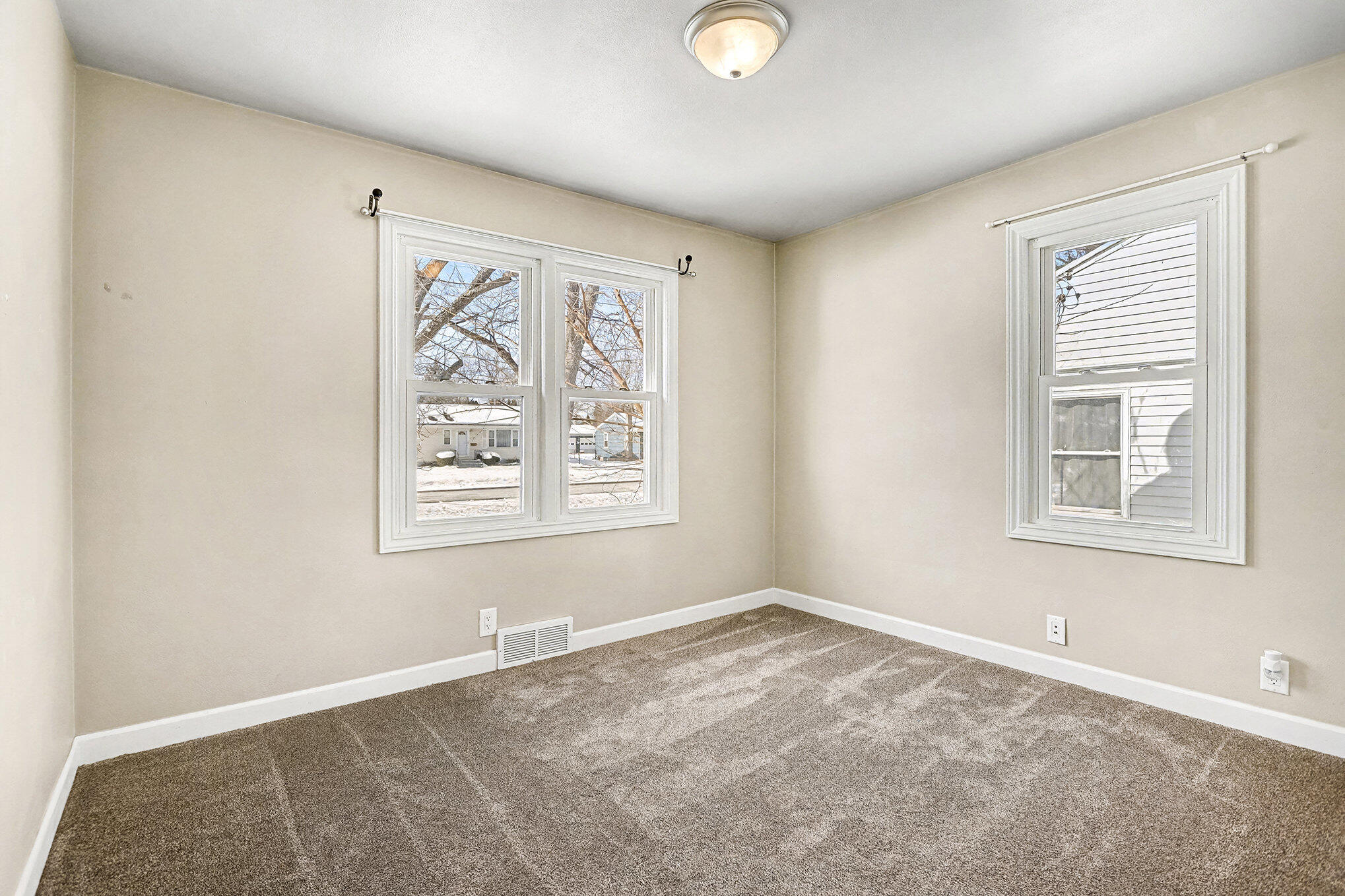 Battle Creek, Michigan 49015, United States, 4 Bedrooms Bedrooms, ,2 BathroomsBathrooms,Residential,Active,256963