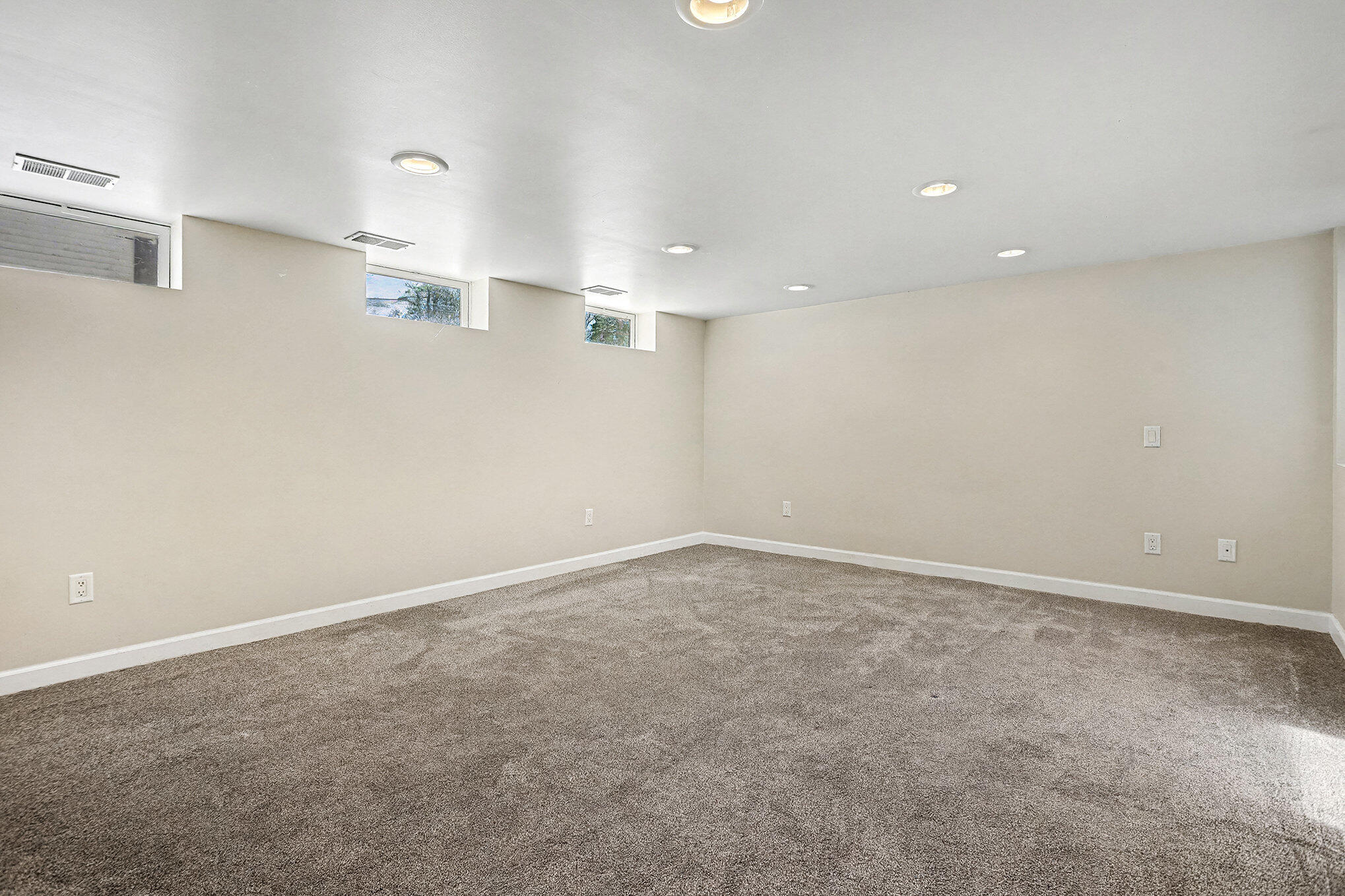 Battle Creek, Michigan 49015, United States, 4 Bedrooms Bedrooms, ,2 BathroomsBathrooms,Residential,Active,256963