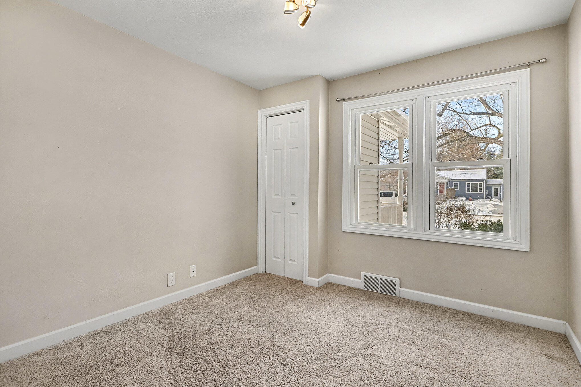 Battle Creek, Michigan 49015, United States, 4 Bedrooms Bedrooms, ,2 BathroomsBathrooms,Residential,Active,256963