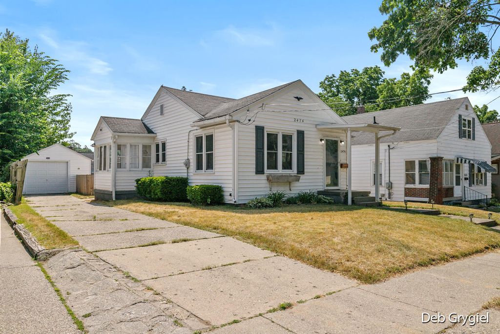 Photo of 2474 Central Avenue SW, Wyoming, MI 49519 (MLS # 23021497)