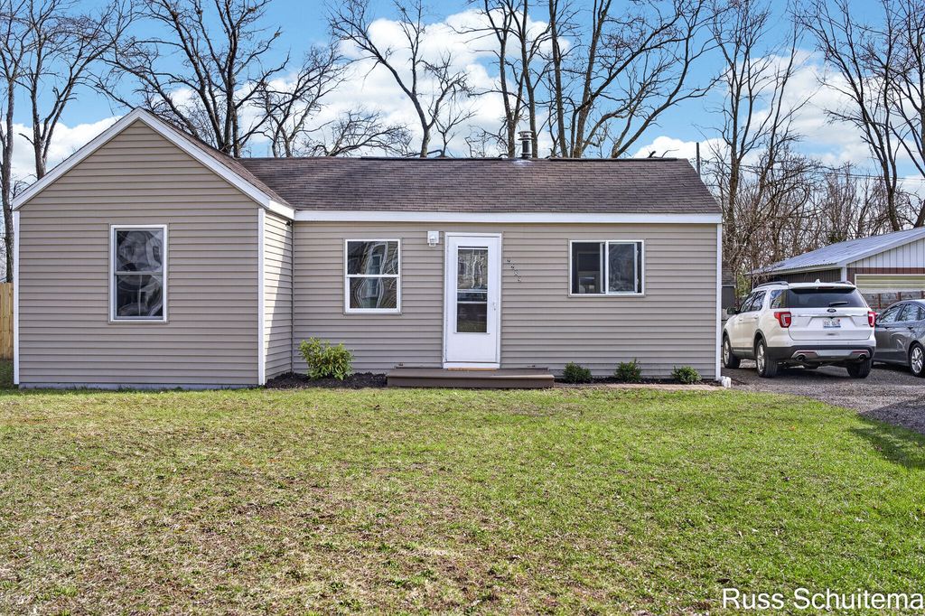 Photo of 2289 Orchard Avenue, Muskegon, MI 49442 (MLS # 26015003)