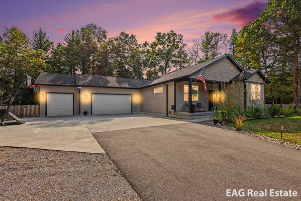 1375 ESTATE ST, WHITEHALL, MI 49461 - Image a7824859a63ceaeb7eef682a013d6b60/3088057653