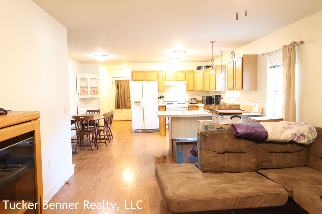Photo of 1338 Albert Avenue, Muskegon, MI 49442 (MLS # 25052103)