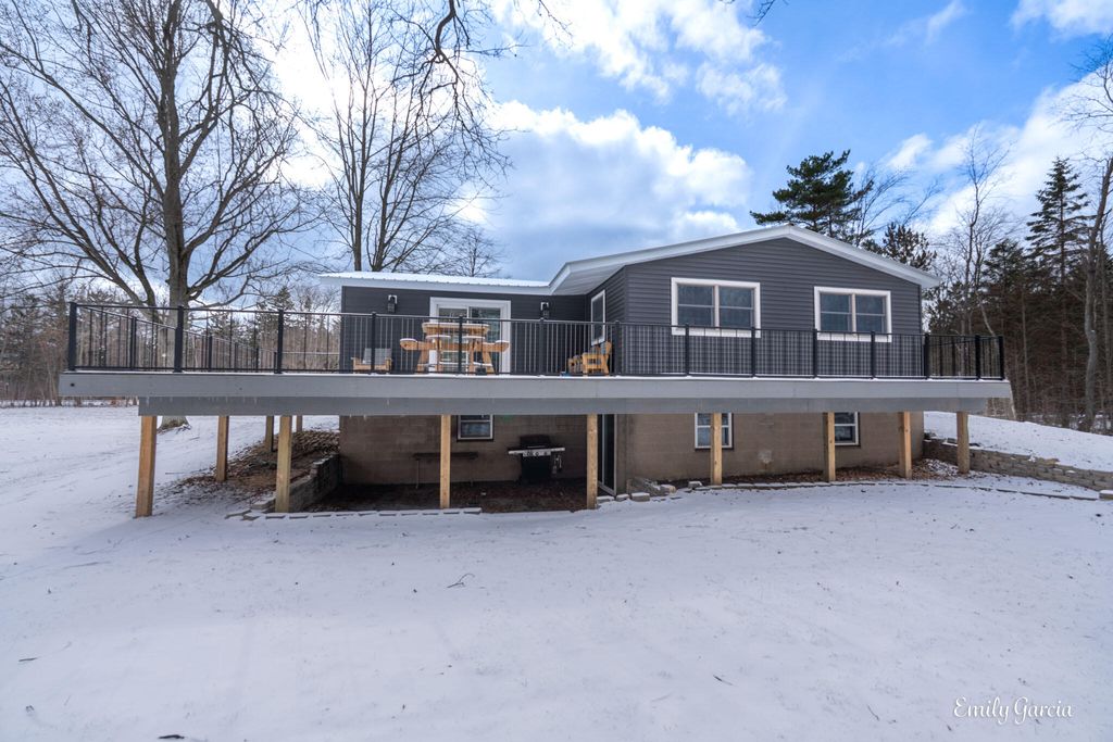 Photo of 4184 Butternut Drive, Holland, MI 49424 (MLS # 26010300)