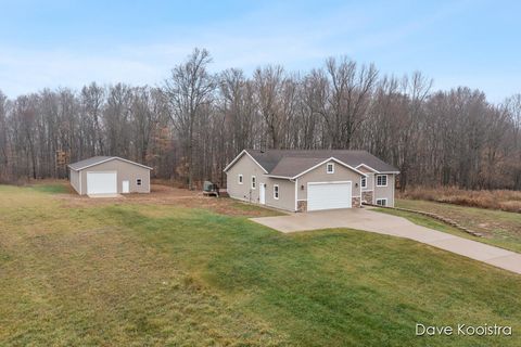 Photo of 3905 Sunset View, Wayland, MI 49348 (MLS # 26009846)