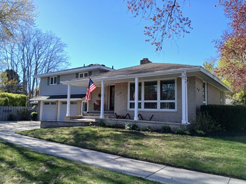 Photo of 318 N Emily Street, Ludington, MI 49431 (MLS # 26022198)