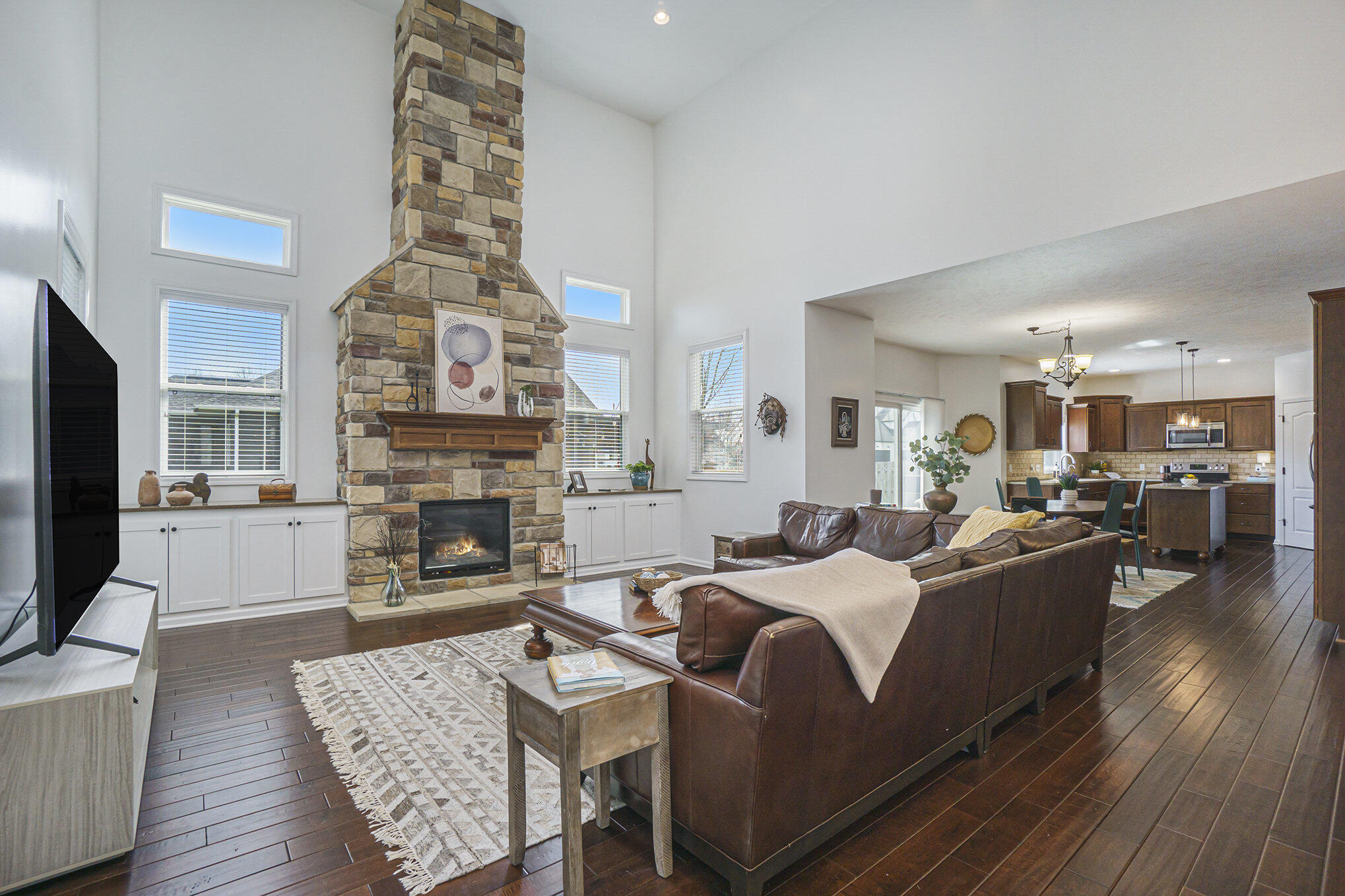 Kalamazoo, Michigan 49009, United States, 5 Bedrooms Bedrooms, ,4 BathroomsBathrooms,Residential,Pending,111228