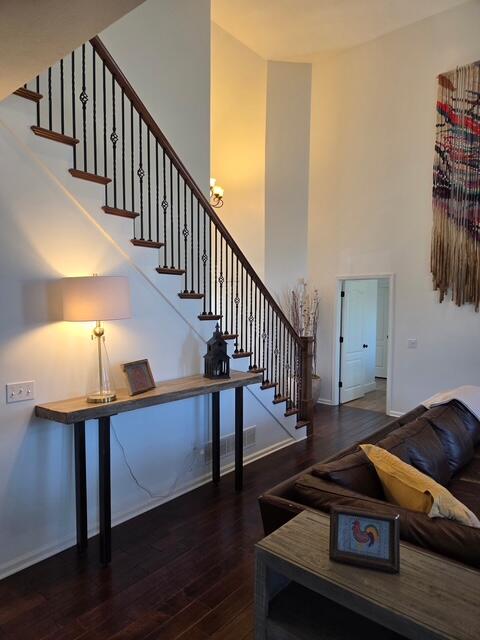 Kalamazoo, Michigan 49009, United States, 5 Bedrooms Bedrooms, ,4 BathroomsBathrooms,Residential,Pending,111228