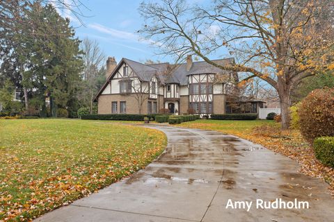 Photo of 522 E River Street, Spring Lake, MI 49456 (MLS # 25060282)