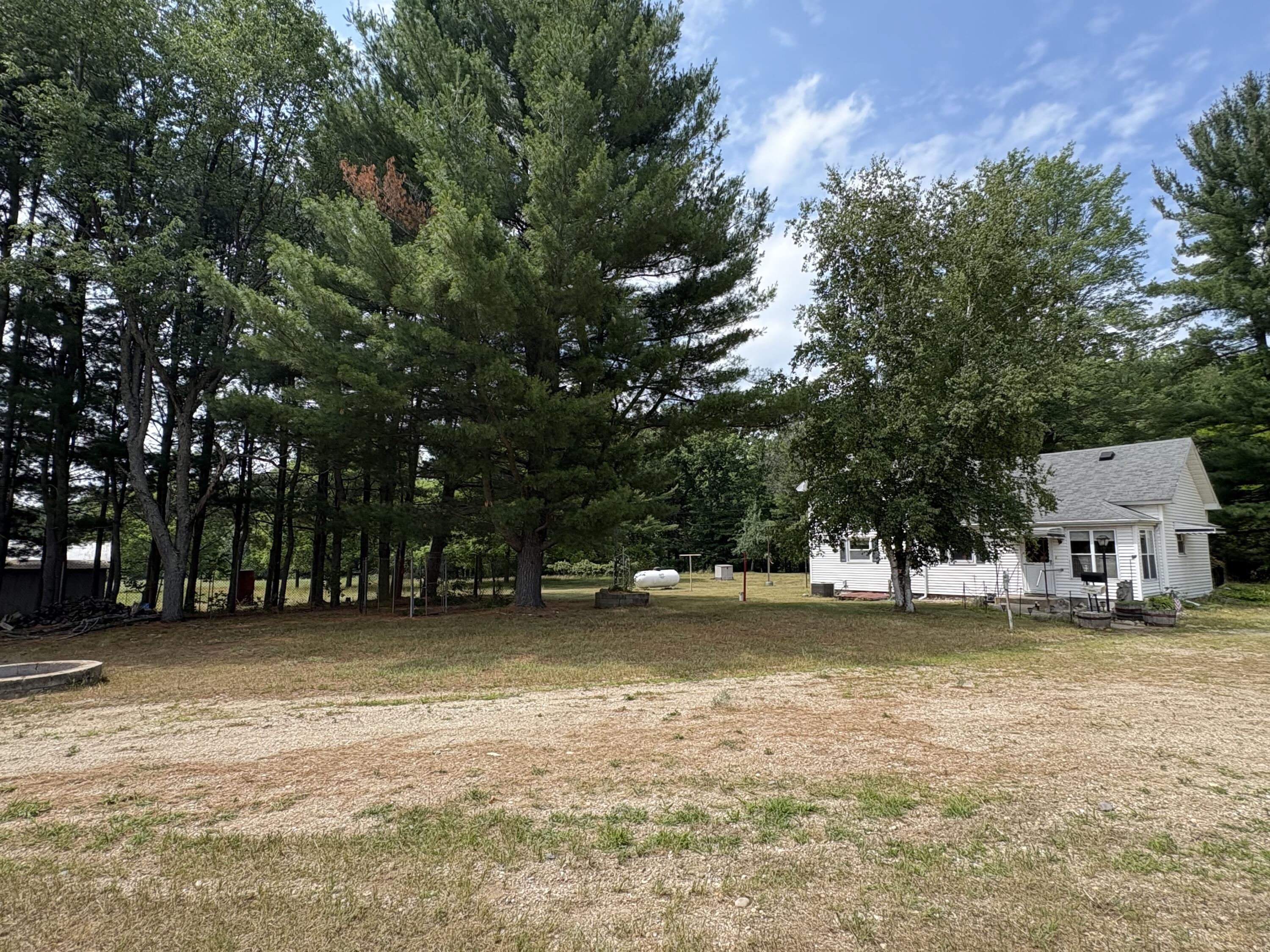 22347 5 Mile Road