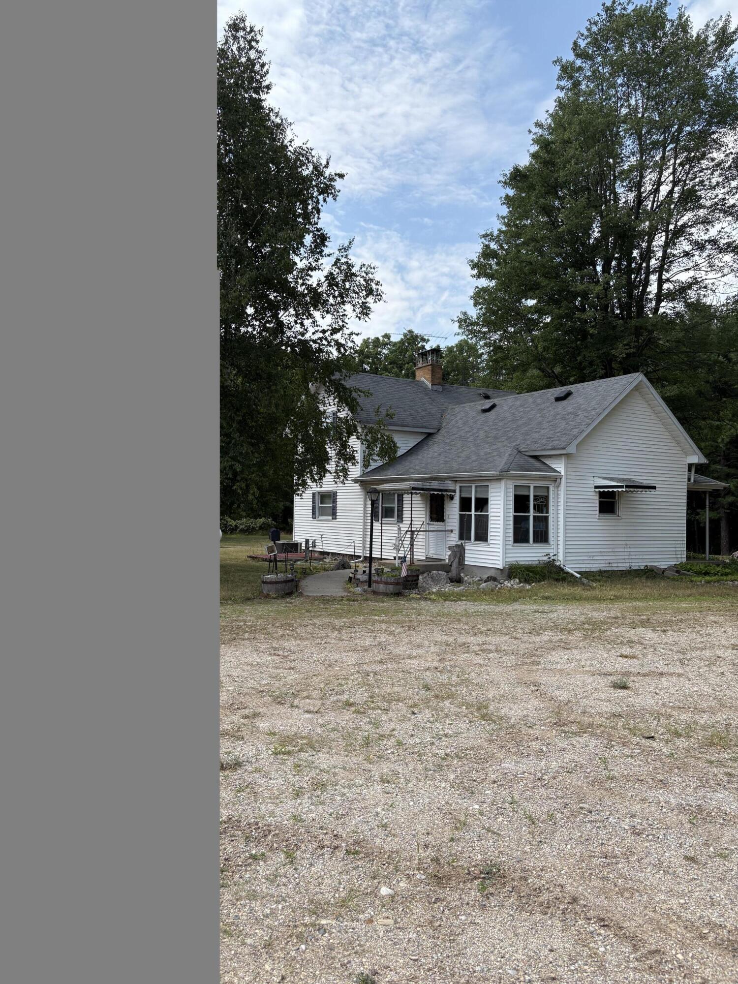 22347 5 Mile Road