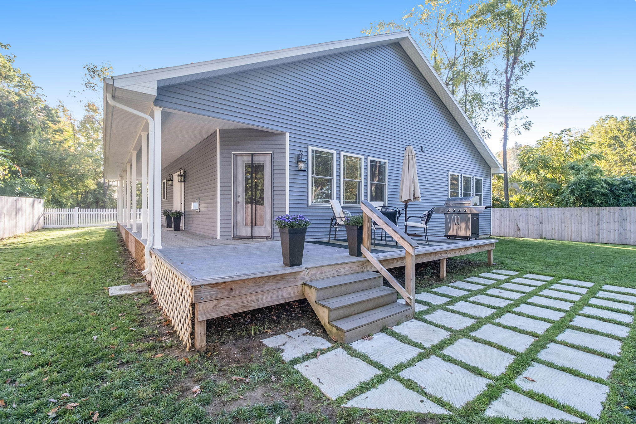 Augusta, Michigan 49012, United States, 3 Bedrooms Bedrooms, ,2 BathroomsBathrooms,Residential,Active,237878