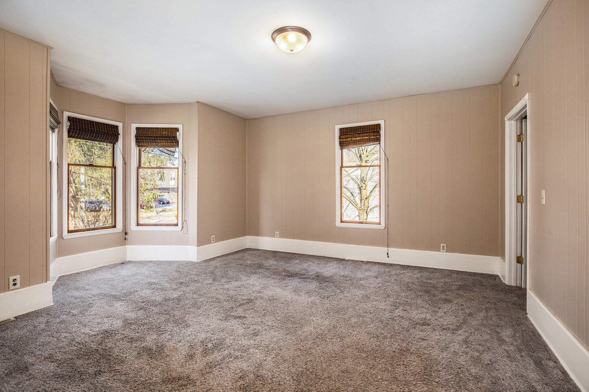 Ionia, Michigan 48846, United States, 3 Bedrooms Bedrooms, ,2 BathroomsBathrooms,Residential,Active,88624