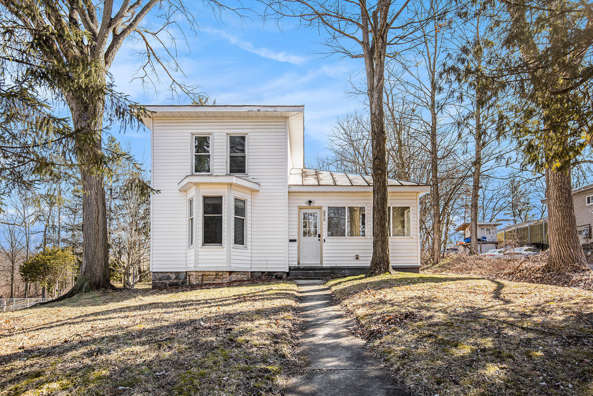 Ionia, Michigan 48846, United States, 3 Bedrooms Bedrooms, ,2 BathroomsBathrooms,Residential,Active,88624