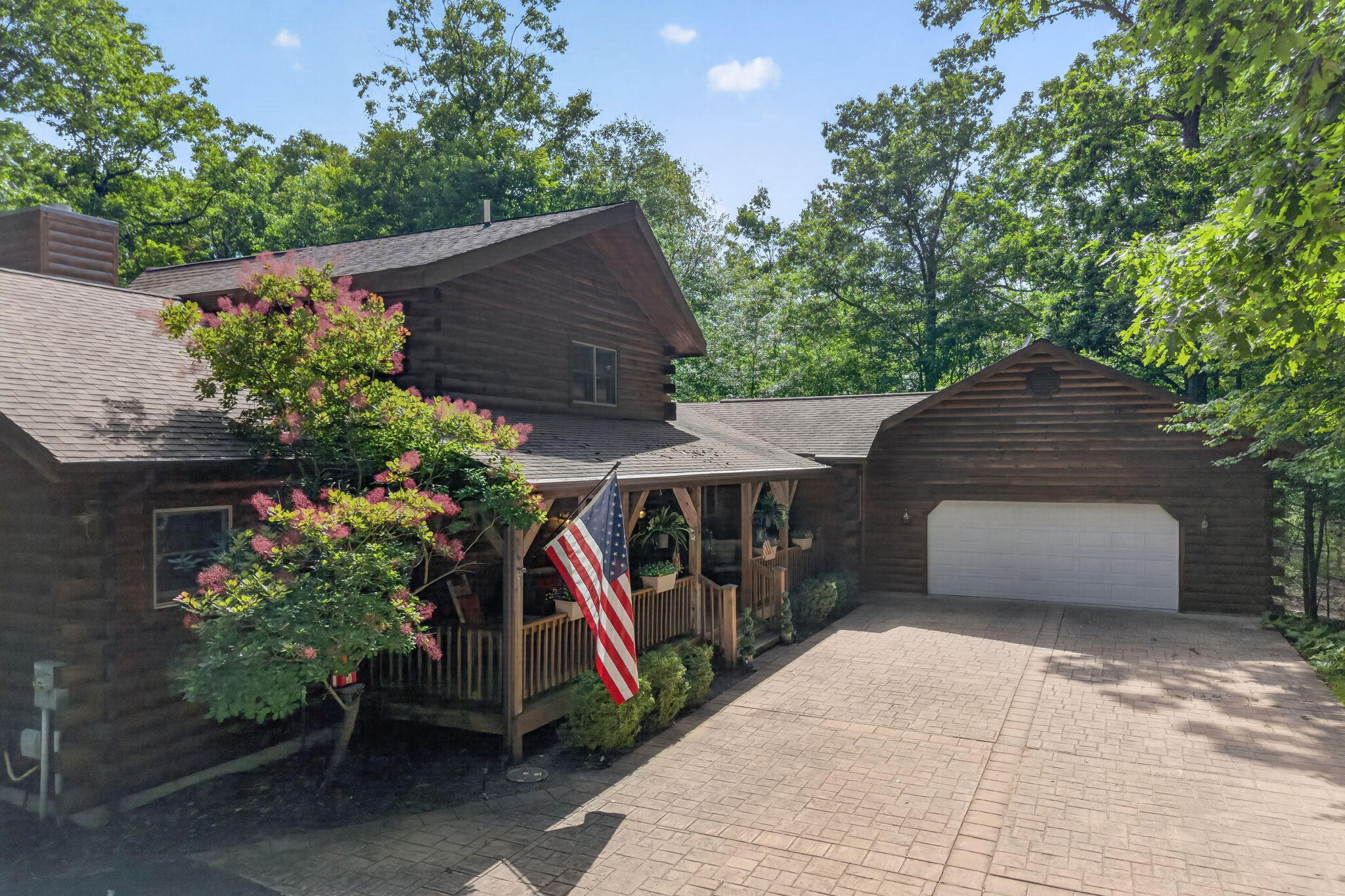 10231 Mountain View Trail