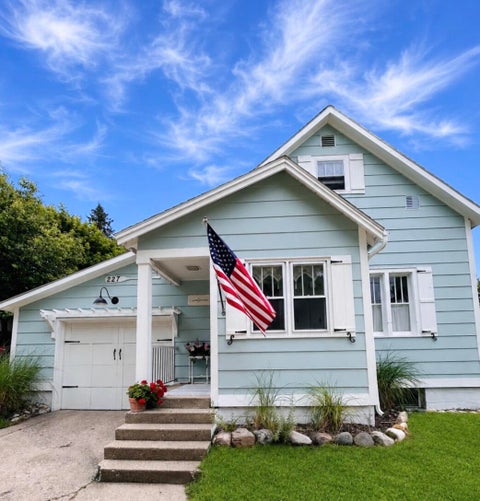 Photo of 227 Hughes Street, Manistee, MI 49660 (MLS # 26040272)