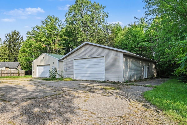 15086 76TH ST, SOUTH HAVEN, MI 49090 - Image a96156bd2744e4e45e23450f249715e7/423747434