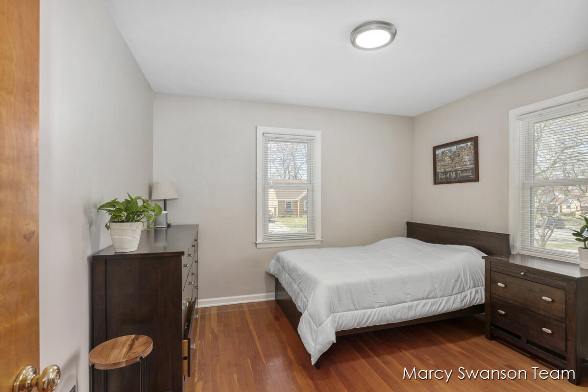 Photo 16 of 33 of 220 Holmdene Boulevard NE house