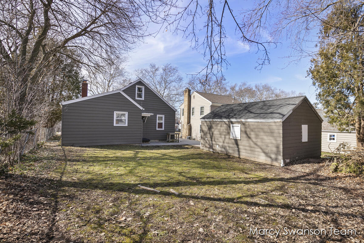 Photo 29 of 33 of 220 Holmdene Boulevard NE house