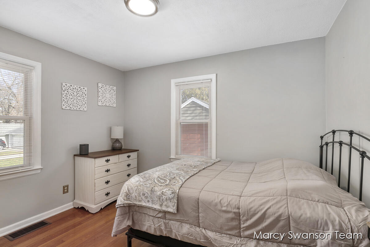 Photo 19 of 33 of 220 Holmdene Boulevard NE house
