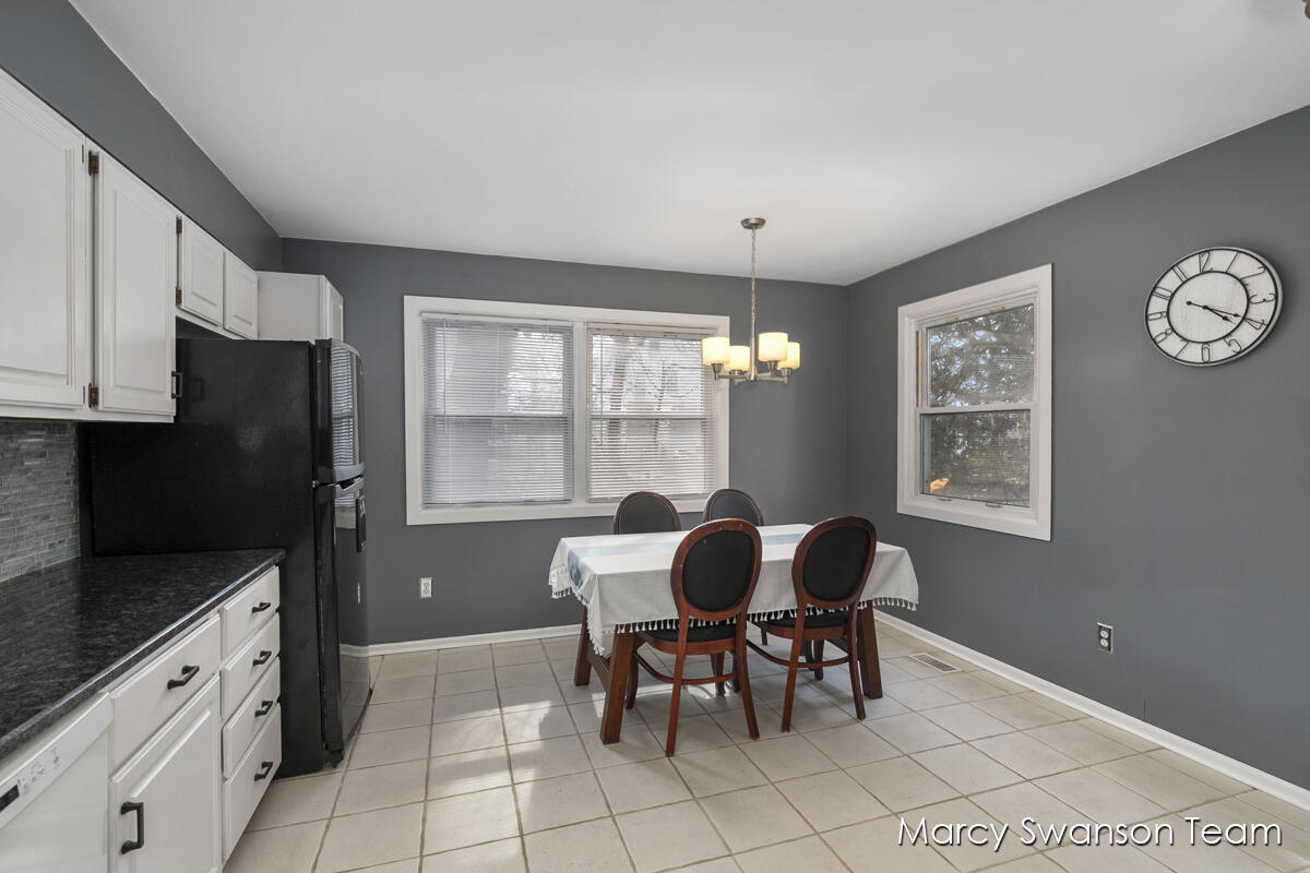 Photo 14 of 33 of 220 Holmdene Boulevard NE house