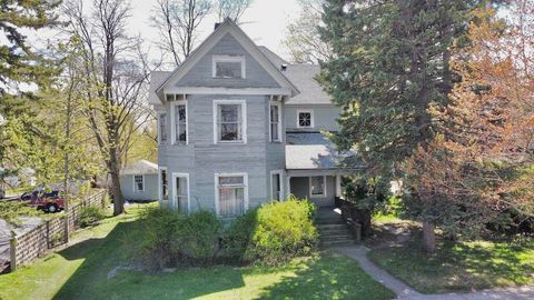Photo of 339 2nd Street, Manistee, MI 49660 (MLS # 26020390)