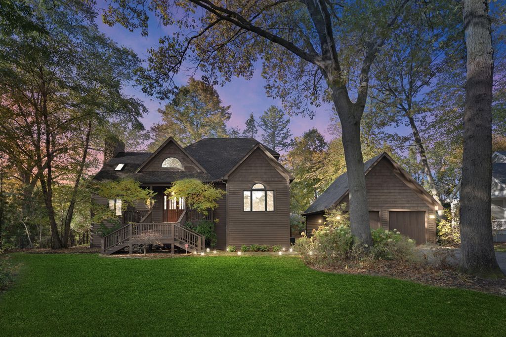 Photo of 11515 Riviera Drive, New Buffalo, MI 49117 (MLS # 26005277)